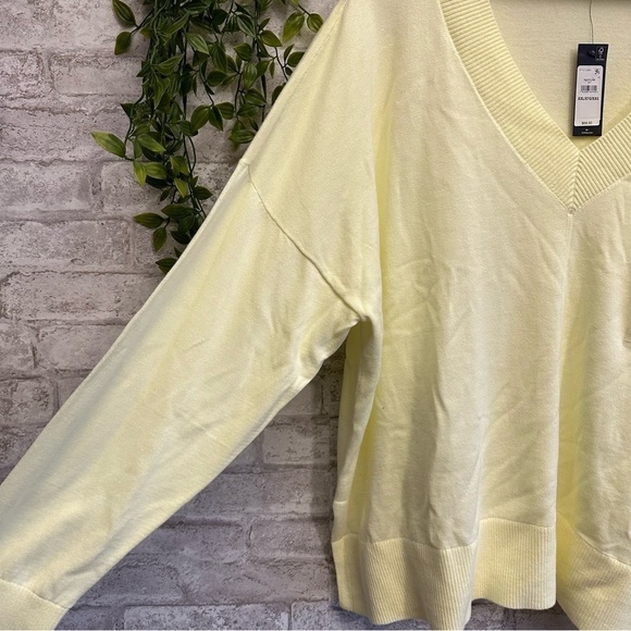 TOMMY Hilfiger V-neck Sweater Men’s XXL yellow 100% cotton‎ NWT - Picture 8 of 8